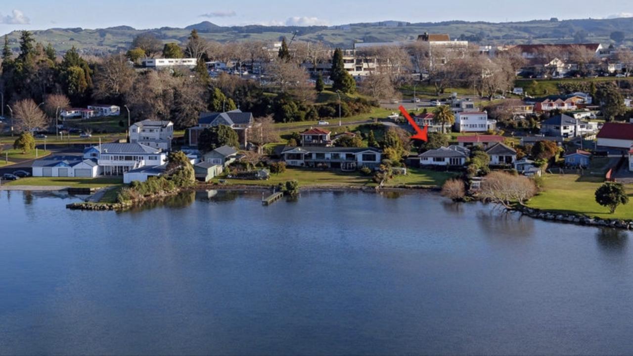 Lakefront Getaway In Rotorua Buitenkant foto
